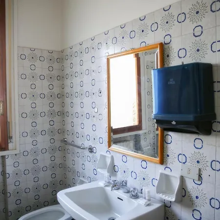 Quaint 2-br Outside Ztl فلورنس