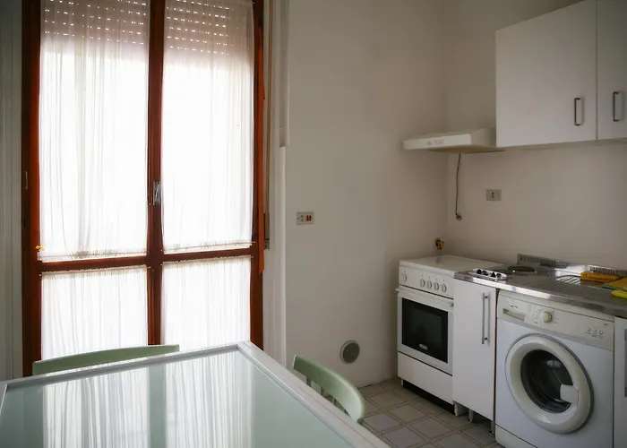 Quaint 2-br Outside Ztl Florence